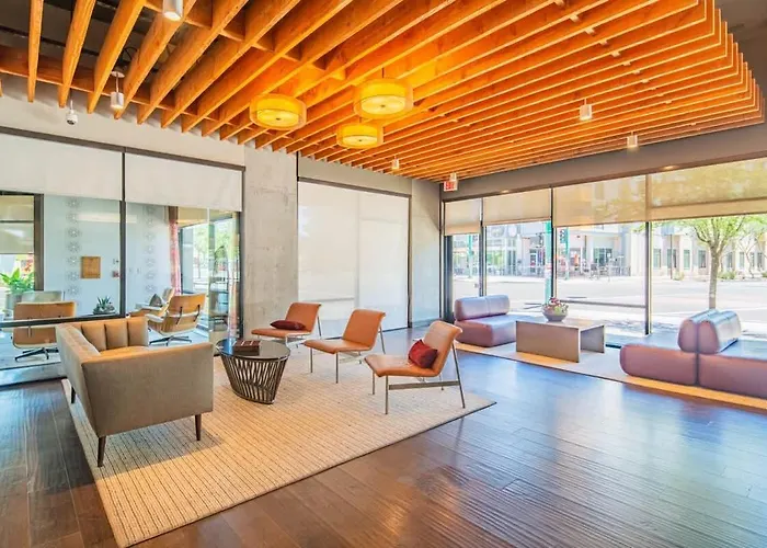 Apartment Homey 1bd - Dt Phx - Parking, Gym, Pool - Sleeps 6 *