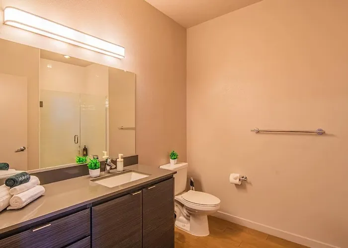 Apartment Homey 1bd - Dt Phx - Parking, Gym, Pool - Sleeps 6 *