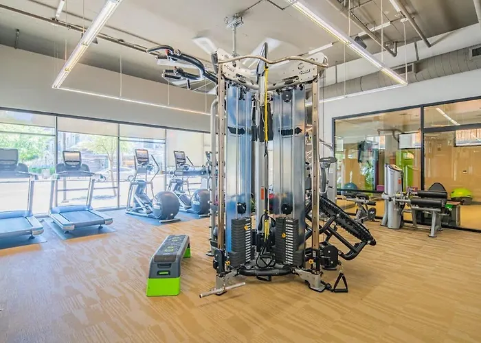 Homey 1bd - Dt Phx - Parking, Gym, Pool - Sleeps 6 * Phoenix