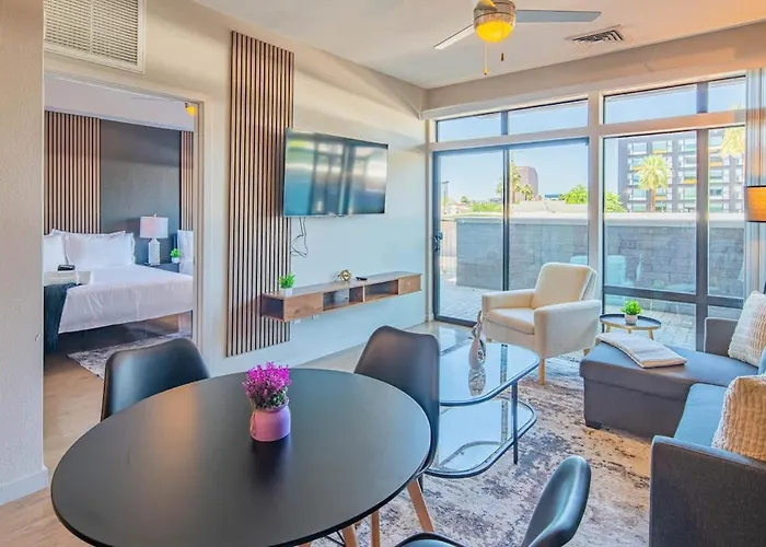 Homey 1bd - Dt Phx - Parking, Gym, Pool - Sleeps 6